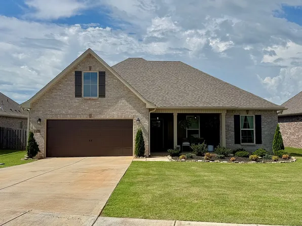 205 Grouser Dr, New Market, AL 35761