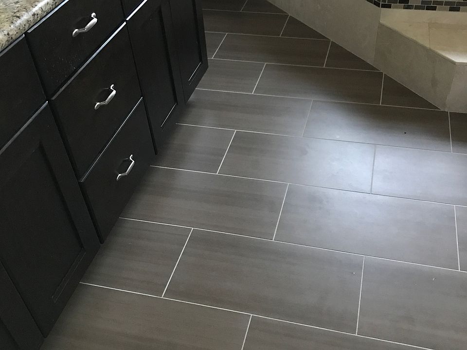 2nd image of 1081 Surrey Dr