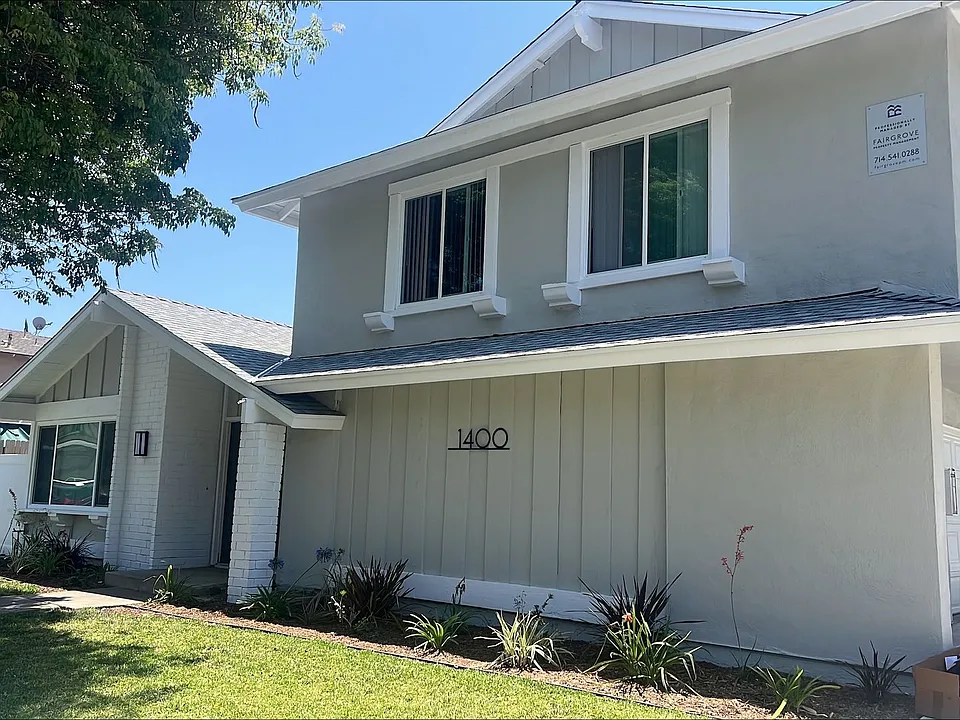 2 Bed 1 Bath in La Habra, Fully Renovated! 1 Car Garage Included!