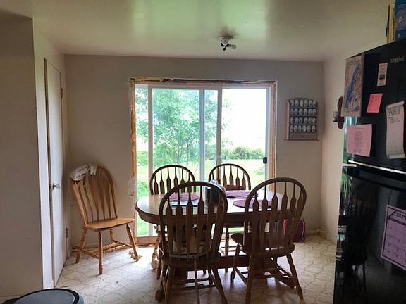 5th image of 2201 E Dickerson Rd