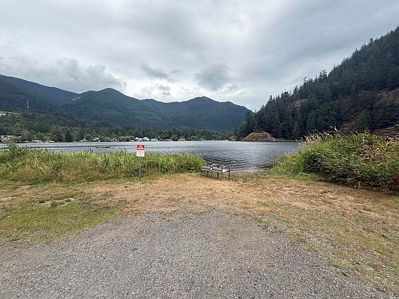 2nd image of 12050 Hodgkin Rd