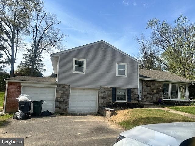 1st image of 1242 June Rd
