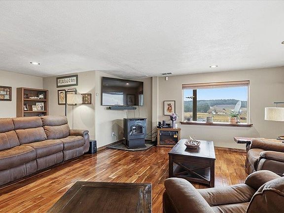 5th image of 26323 N Madison Rd