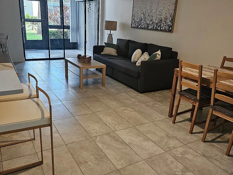 Atrium Dr — Photo 4