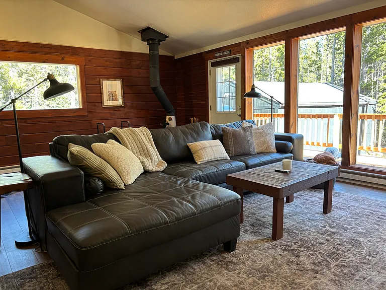 324 Upper Forest Rd — Photo 2