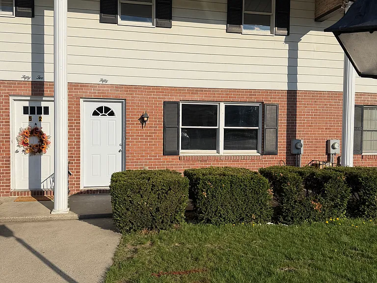 50 Eton Ct — Photo 20