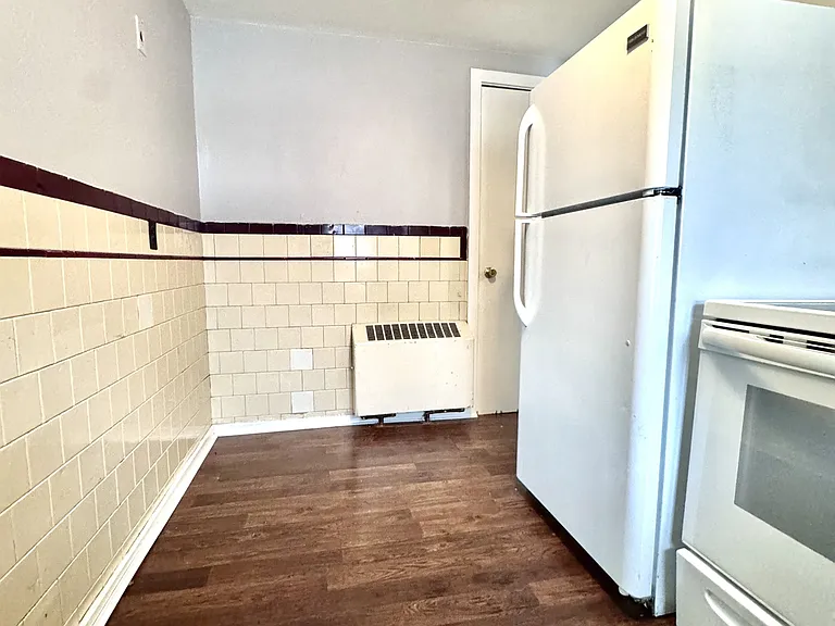 70 Harvey Ave #5 — Photo 10