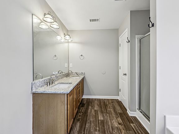 4th image of 3521 Stoney Creek Way