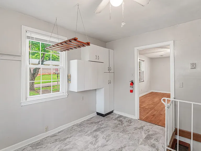 1315 E Red Bud Rd — Photo 13