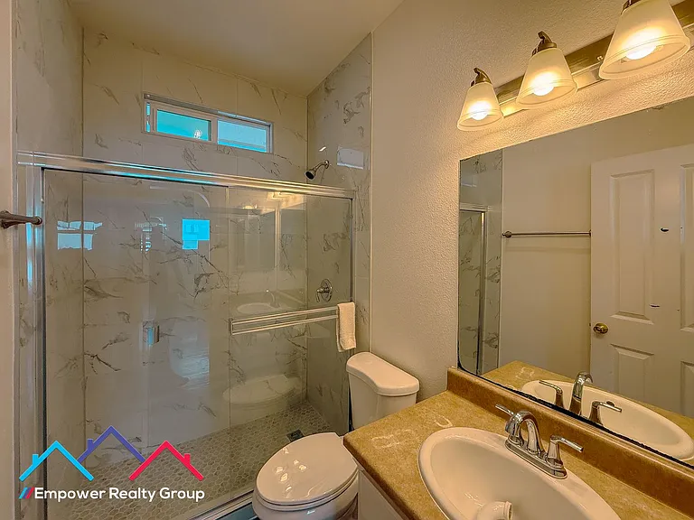 5235 Bancroft Ave. — Photo 10