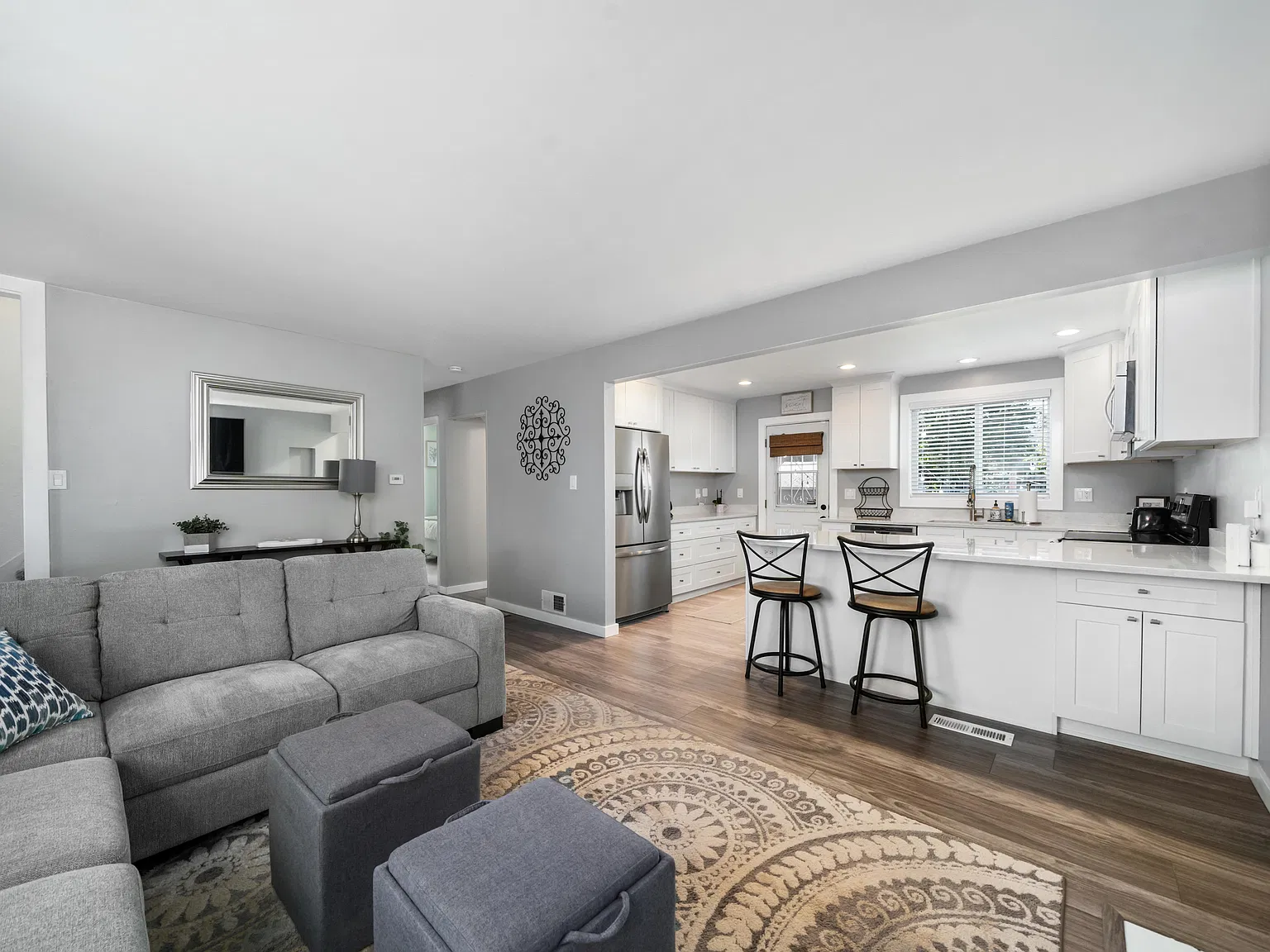 4 bed, 2040 sqft, $3,400 — Photo 4