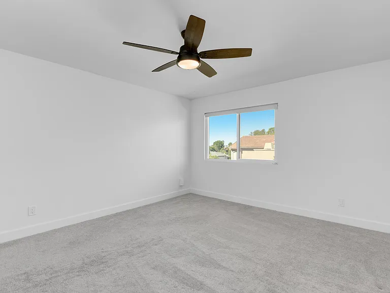 2904 Levante St — Photo 5