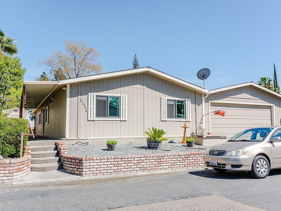 2nd image of 6853 Lake Cove Ln