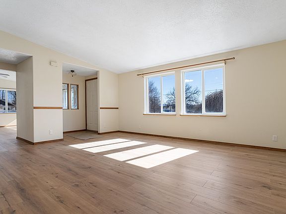 3rd image of 10005 E Lacrosse Ln