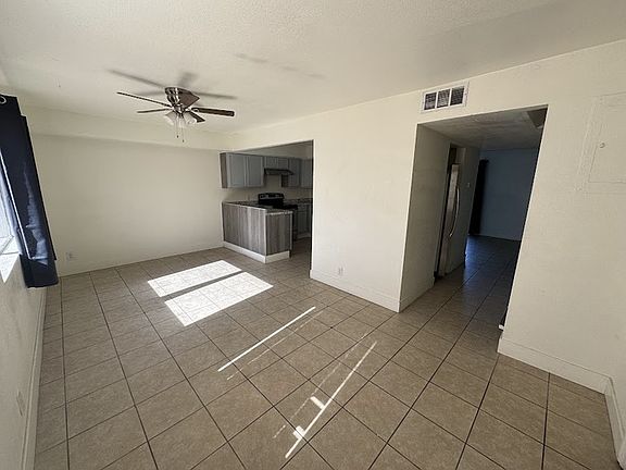 4th image of 2407 W Hazelwood St