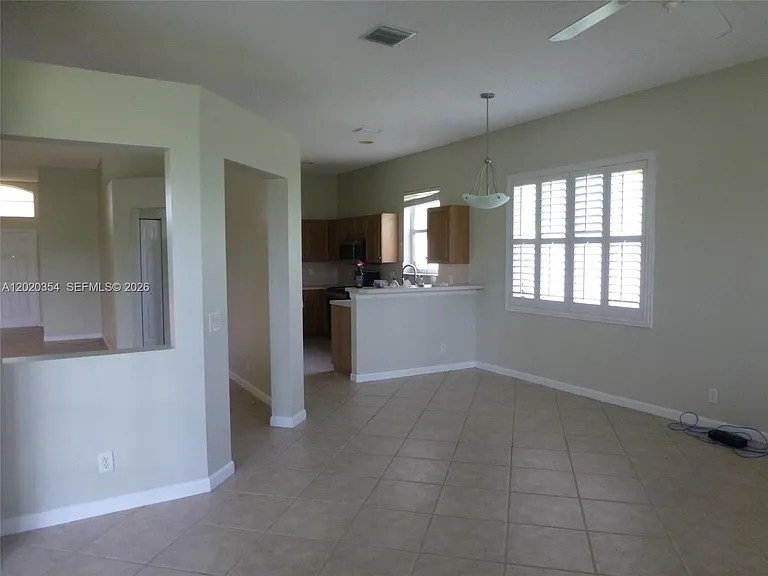 1139 Chenille Cir — Photo 12
