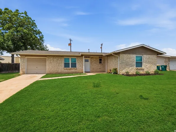 206 BALBOA DR, Universal City, TX 78148