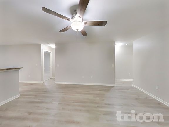3rd image of 9910 Waldens Pond Ct