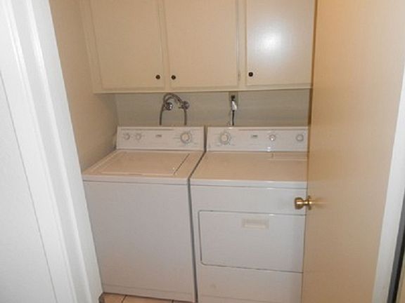 5th image of 848 E Fairway Dr