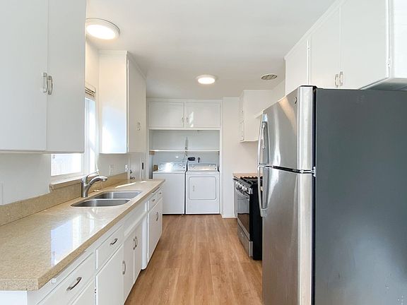 4th image of 545 Avenue C #0