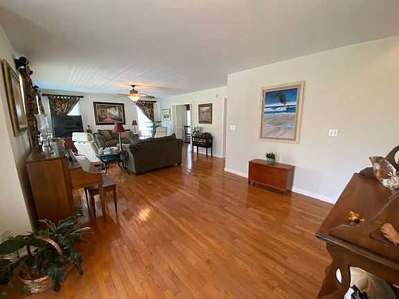 3rd image of 19089 Jeffrey Dr