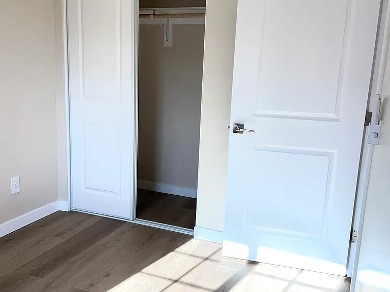 385 Theresa Way — Photo 14