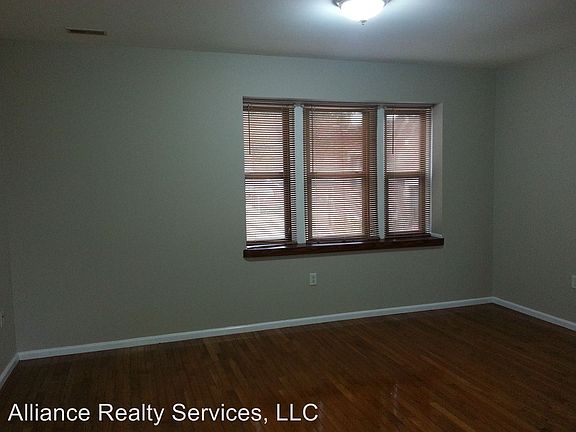 4th image of 3817 Wilmington Ave APT 2E