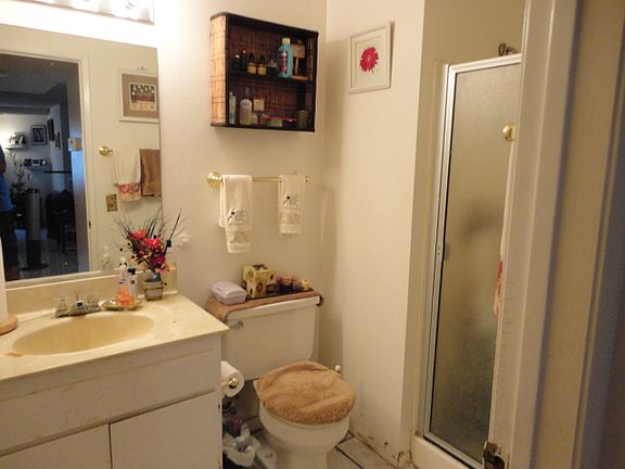 5th image of 820 N Acacia St Unit 126