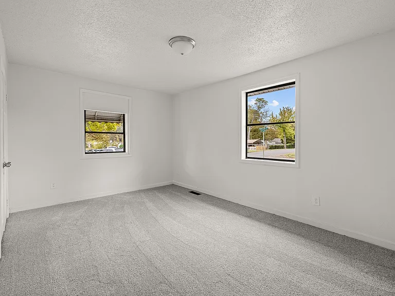 1893 Princeton Ct SW — Photo 15