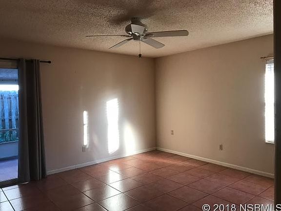 4th image of 31 Sandra Cir