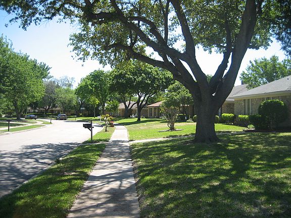 2nd image of 3624 Marlborough Dr