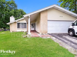 3710 Woodman Dr, Florissant, MO 63031