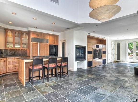 4th image of 517 Marigold Ave