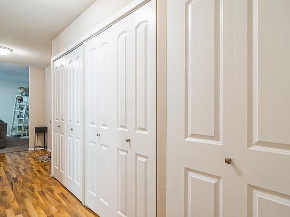 4th image of 111 S Baybrook Dr Unit 113