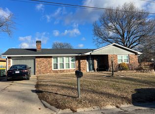 1001 Weyland Rd, Boonville, MO 65233