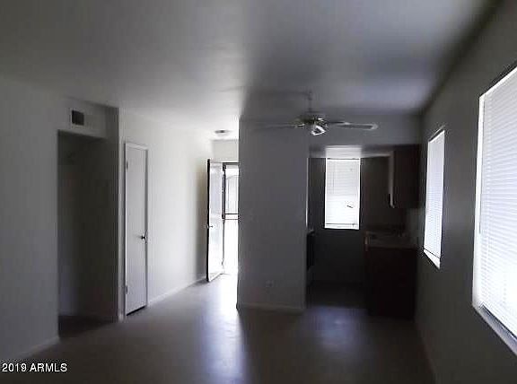 5th image of 811 E Carol Ave