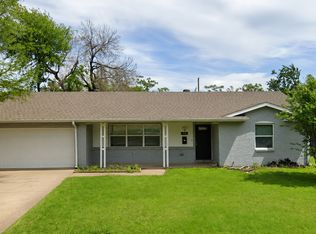 514 NE 4th St, Grand Prairie, TX 75050
