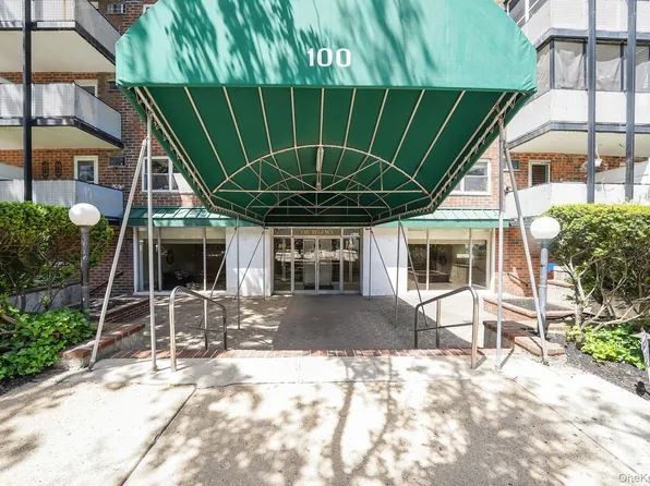 100 Lincoln Avenue #28C, Mineola, NY 11501