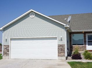 2917 E Glenn Cove Ct, Ammon, ID 83406