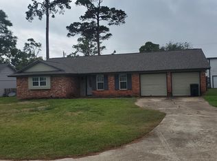 611 Baywood St, Shoreacres, TX 77571