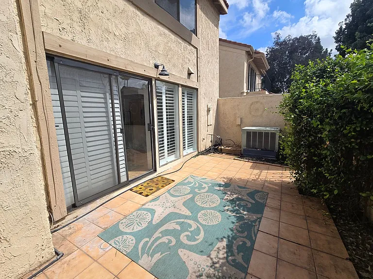 7061 Seville Way — Photo 23