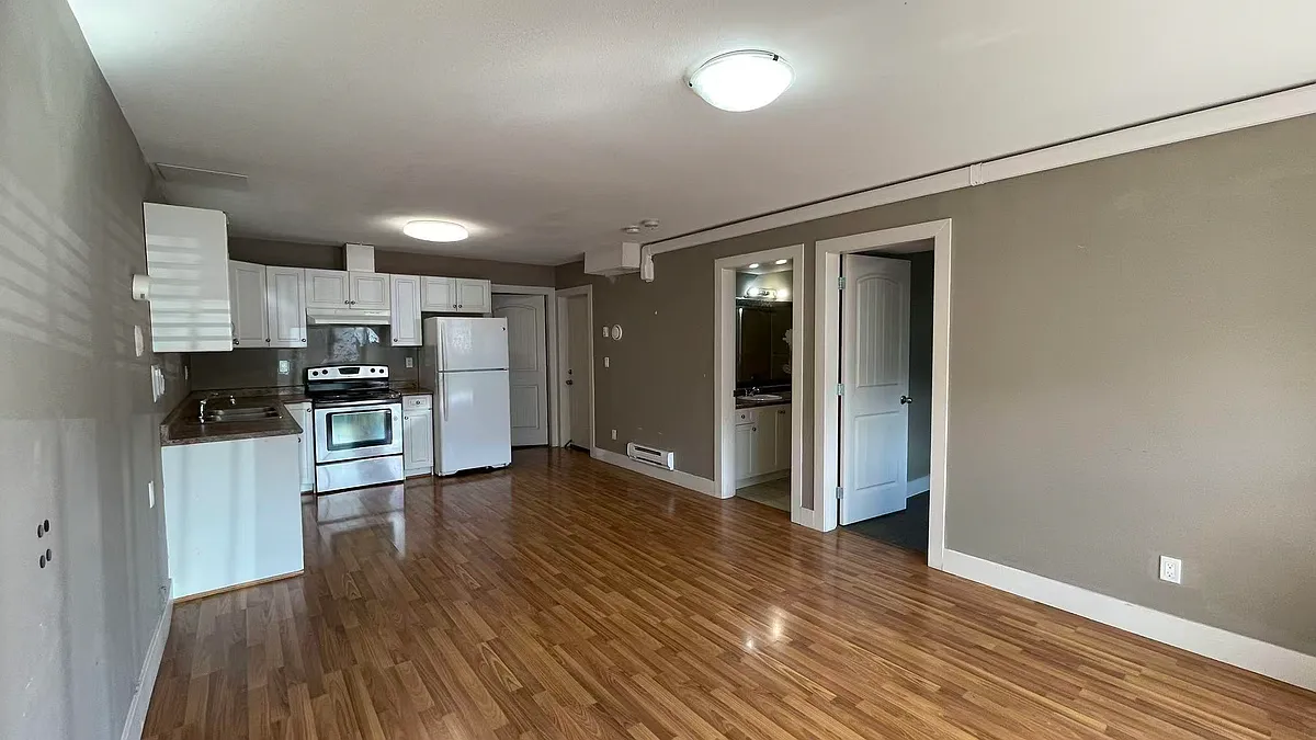 Building Photo - 2020X 72nd Ave #BASEMENT