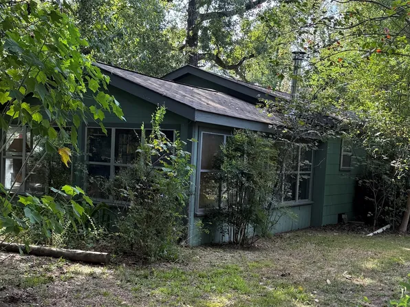 315 Loafers Ln, Goodrich, TX 77335