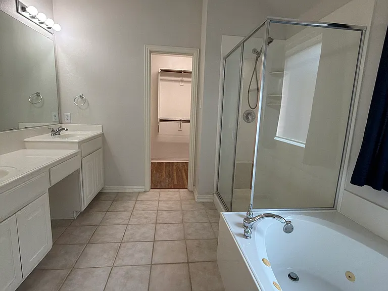 2408 Monroe Dr — Photo 7
