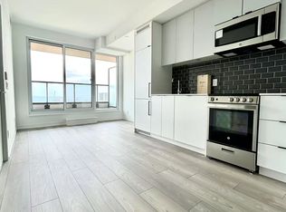 1182 King St W #912, Toronto, ON M6K 1E6