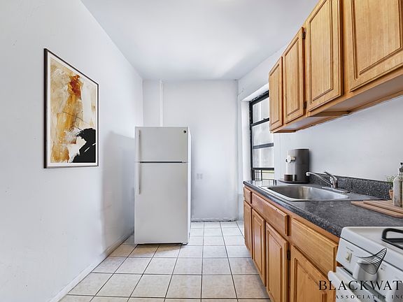 4th image of 473 W 158th St APT 4