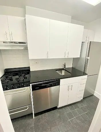 442 West 57th Street — Photo 1