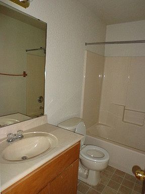 5th image of 2801 Lucille Dr #A