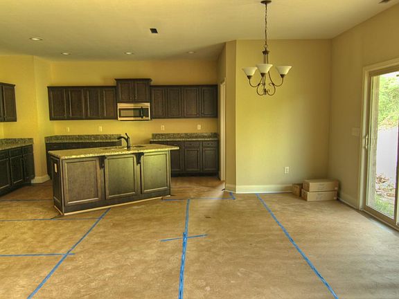 4th image of 2410 Telford Lane
