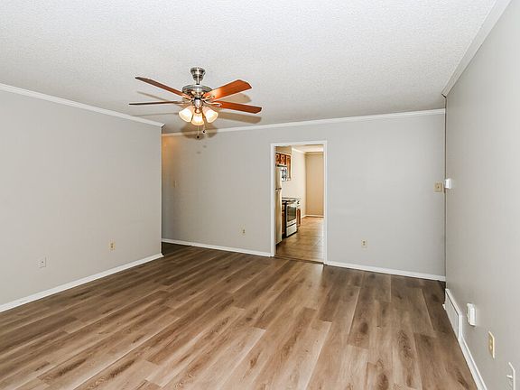 4th image of 7172 Brenwood Dr